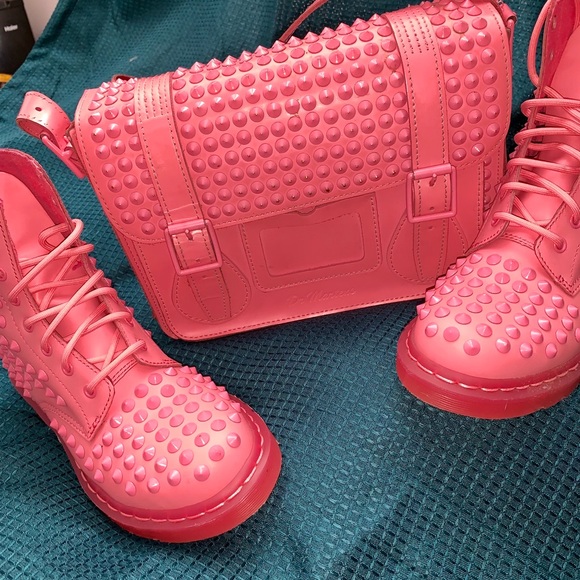 Dr. Martens Pink Studded Cambridge Satchel - Picture 2 of 16